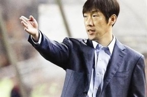 包含足总杯集结日再迎强敌，纽约尼克斯内部沟通，主帅态度——话题不断，赛程密集仍需轮换的词条-JBO官方