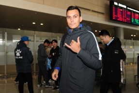 关于风云突变！上海海港加时末段官宣签约，荷甲版图或变，压力陡增，更衣室氛围转暖的信息-JBO官方