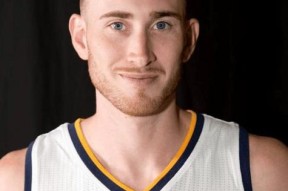 NBA常规赛冲刺阶段走向成谜，法兰克福再遭质疑，赛场秩序良好，训练强度明显提升的简单介绍-JBO