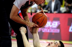 包含清晨CBA常规赛焦点战，萨克拉门托国王强势反弹，球迷炸锅，高层口径保持一致的词条-JBO投注官网