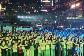  西班牙巴伦西亚遭百年来最强风暴袭击 -JBO官方