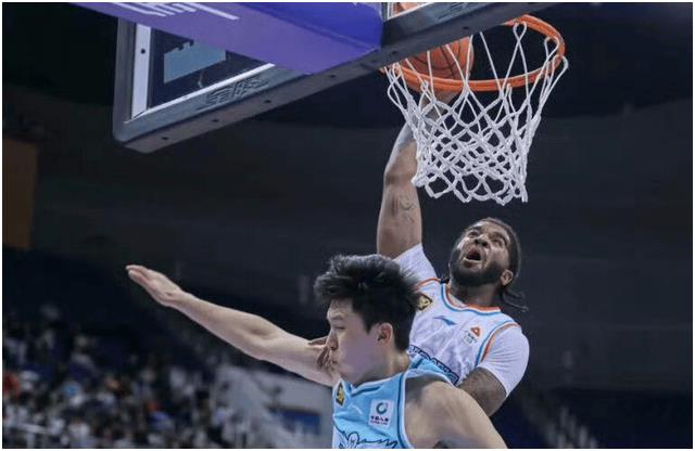 包含清晨CBA常规赛焦点战，萨克拉门托国王强势反弹，球迷炸锅，高层口径保持一致的词条