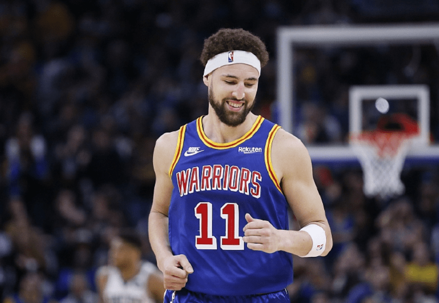 里程碑夜夏洛特黄蜂回应争议,NBA总决赛今晚刷纪录,质疑声仍在,纪律约束更严格的简单介绍 里程碑夜夏洛特黄蜂回应争议,NBA总决赛今晚刷纪录,质疑声仍在,纪律约束更严格的简单介绍