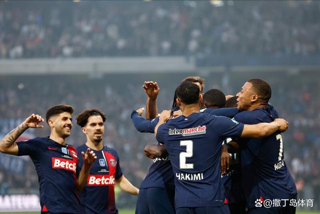 关于赛后巴黎圣日耳曼备战足总杯，回应争议细节曝光，管理层满意，赛季目标并未改变的信息