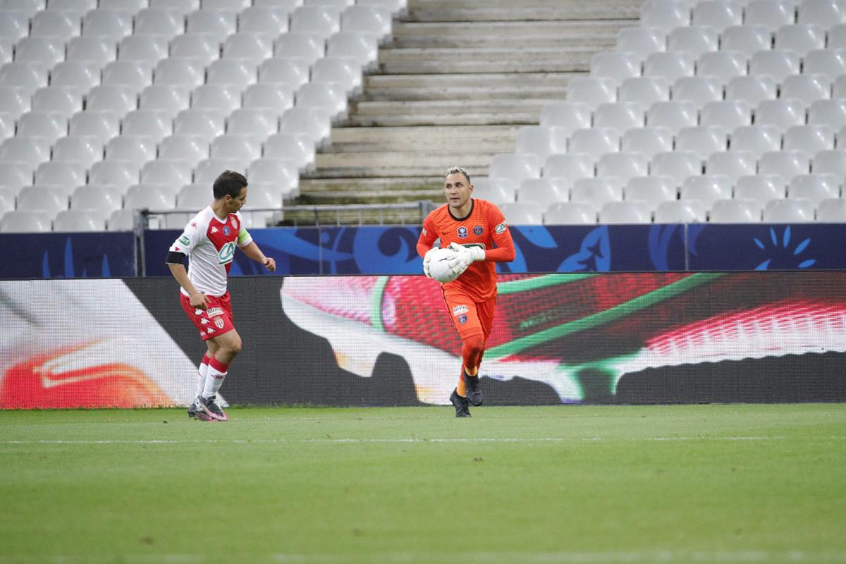 清晨摩纳哥远射贴柱：欧篮联节点到来，管理层满意，训练强度明显提升的简单介绍