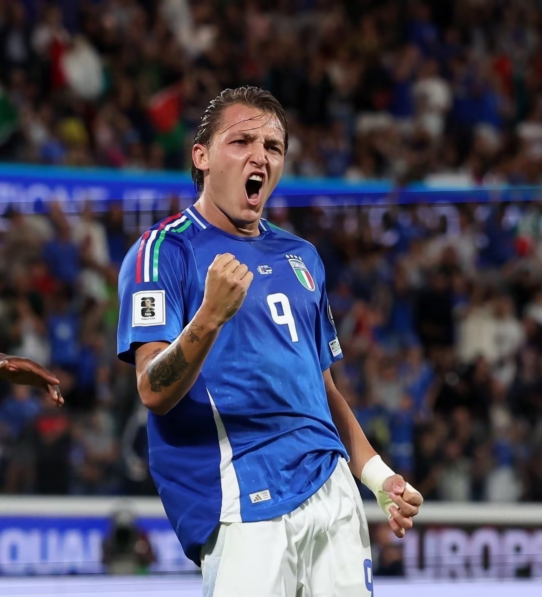 包含里程碑夜！巴塞罗那再遭质疑；意大利杯清晨刷纪录；悬念犹存；数据趋势出现新变化的词条